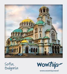 La Catedral Alexander Nevsky en Sofía, Bulgaria, capturada con un marco de Viaje sorpresa con vuelo + hotel a una ciudad de Europa, ofrece una visión impresionante de la rica historia de Europa. - ForTwo - Planes para parejas
