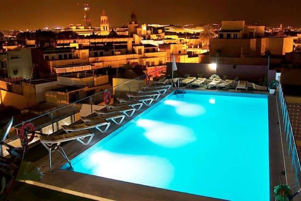 hotel don paco piscina