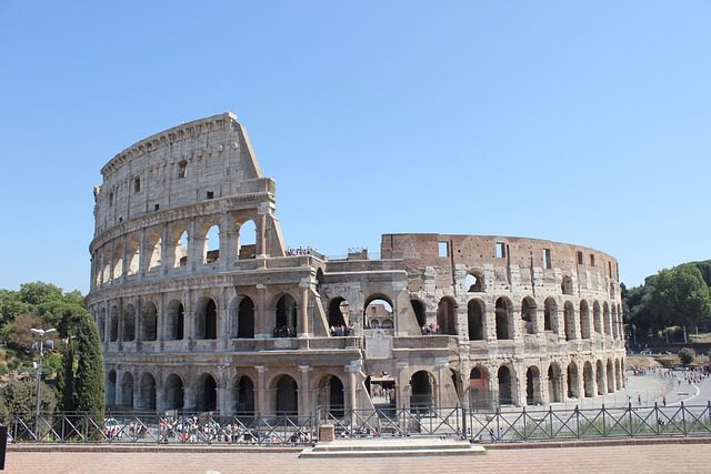Descubre la historia de la antigua Roma visita al Coliseo y el Foro Romano