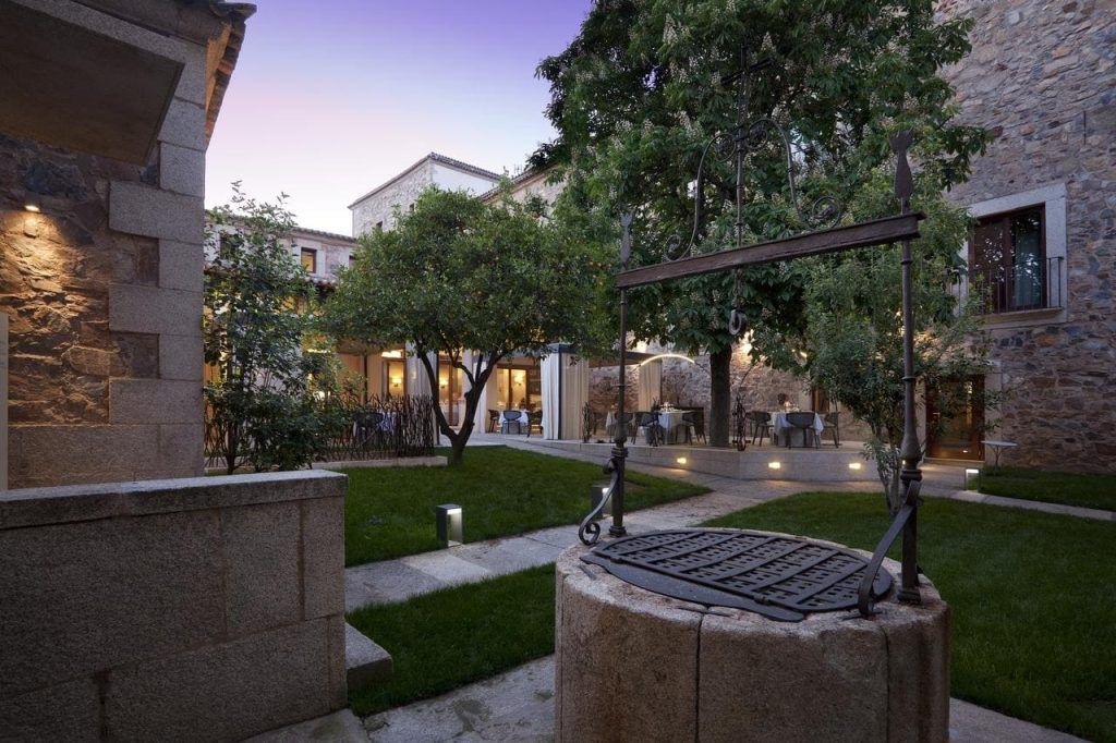 Los mejores paradores de Extremadura|parador de plasencia|parador-de-caceres|parador-de-trujillo|plasencia-parador|parador-de-guadalupe|parador-de-jarandilla-de-la-vera