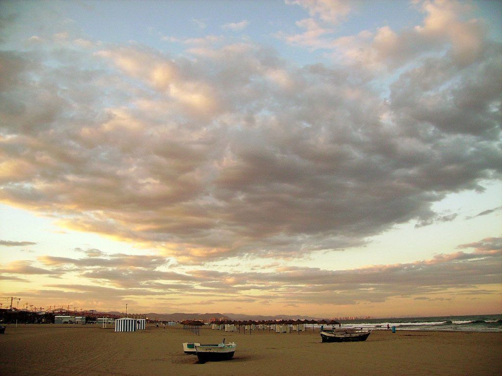 Playa-de-la-Malvarrosa-valencia