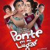 Un cartel de película muestra a una pareja abrazándose, con otras dos personas a su lado, frente al vibrante telón de fondo del Teatro Muñoz Seca de Madrid, resaltando el título "Ponte en Mi Lugar". - ForTwo - Planes para parejas