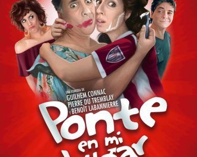 Un cartel de película muestra a una pareja abrazándose, con otras dos personas a su lado, frente al vibrante telón de fondo del Teatro Muñoz Seca de Madrid, resaltando el título "Ponte en Mi Lugar". - ForTwo - Planes para parejas