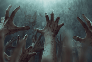 Las manos de zombies emergen en una atmósfera oscura y brumosa con una iluminación espeluznante, pareciendo liberarse de los confines de Escape Room: The Z Lab. - ForTwo - Planes para parejas