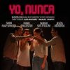 Cuatro personas alzan sus copas bajo un vibrante neón que dice "Yo, nunca - Teatro Lara (Madrid)". A continuación se listan los nombres y creadores del espectáculo. - ForTwo - Planes para parejas