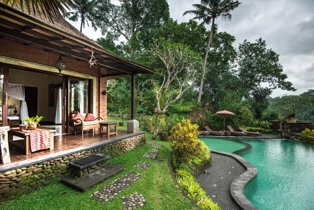 bunut garden exterior piscina 