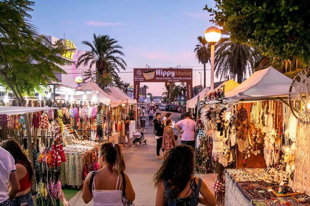 hippy-market-playa-den-bossa