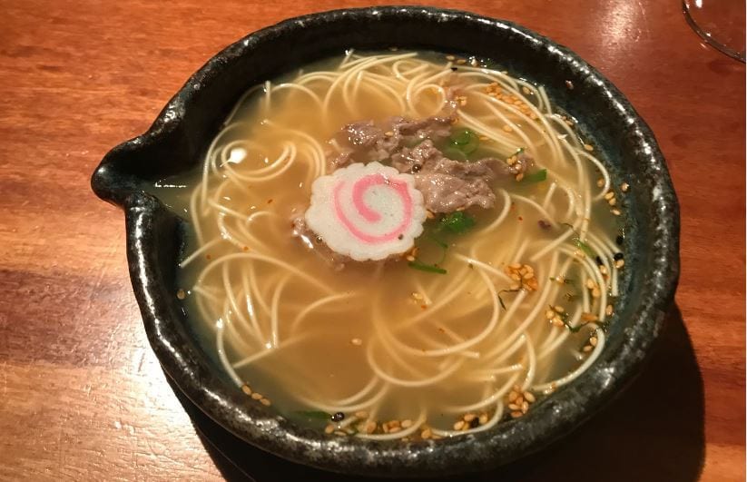 Fideos japoneses nyúmen, sopa- koy shunka