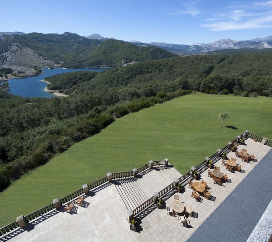 parador pisuerga jardin