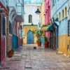 Descubra Marruecos al completo durante 8 días y sumérjase en los vibrantes callejones de Marruecos, con edificios pintados, puertas arqueadas, farolas y plantas en macetas bajo un cielo azul: la verdadera esencia de este encantador destino. - ForTwo - Planes para parejas