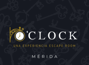 Póster de Escape Room Operación Búnker con un diseño de reloj con intrincados motivos de llaves. "¡Desafía tu ingenio!" promete una aventura alucinante que pondrá a prueba tu ingenio y tu capacidad para resolver problemas. - ForTwo - Planes para parejas
