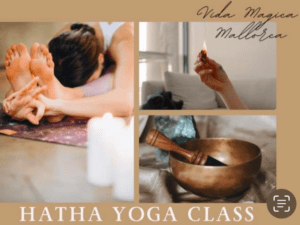 Bajo la suave luz de las velas, una persona practica yoga con gracia mientras el incienso fragante llena el aire y un cuenco tibetano tararea suavemente. Únase a nosotros en el Taller de Yoga Relajante en Mallorca y disfrute de una rejuvenecedora clase de Hatha en este sereno entorno isleño. - ForTwo - Planes para parejas
